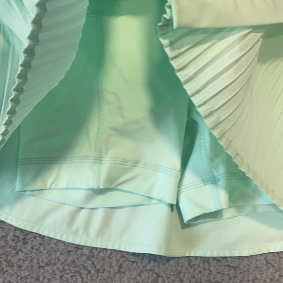 Lululemon Peek Pleat High-Rise Tennis Skirt size 2 color mint - Picture 6 of 11